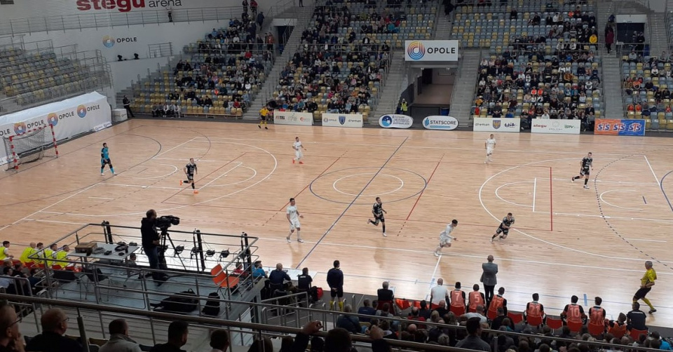 Bardzo dobry mecz Dremana Opole Komprachcice z liderem Statscore Futsal Ekstraklasy - [fot: Grzegorz Frankowski]