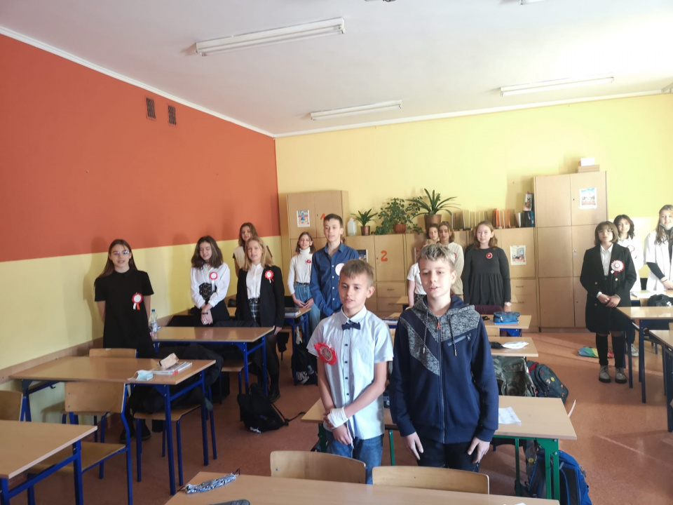 Akacja "Szkoły do hymnu" w PSP nr 21 w Opolu [fot. Katarzyna Doros]