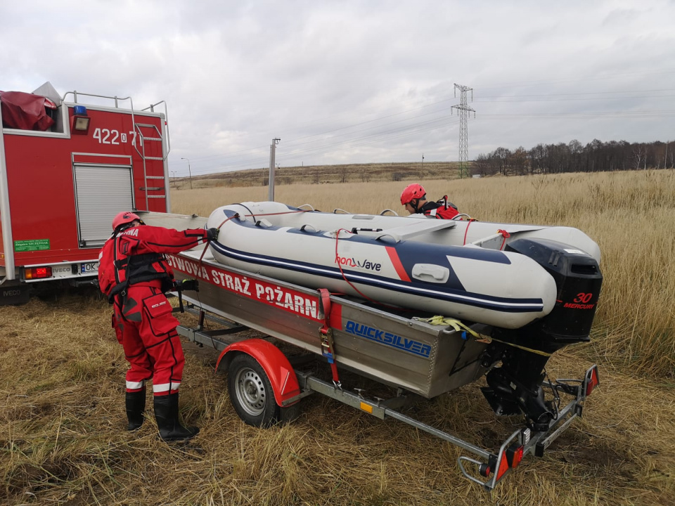 Strażacy z Kędzierzyna-Koźla dostali nowy ponton [fot. Katarzyna Doros]