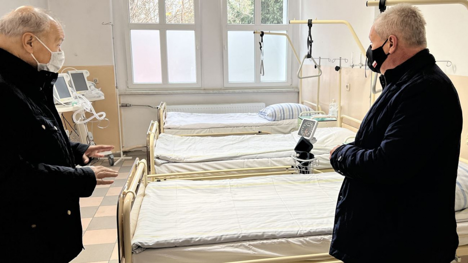 Nyski szpital uruchomi kolejne łóżka dla pacjentów z koronawirusem [fot. Daniel Klimczak]
