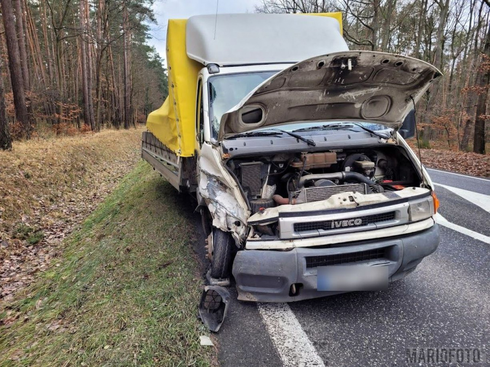 Wypadek na DK46 w lesie dąbrowskim [fot. Mario]