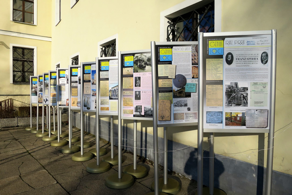 Wystawa "Genius loci " przd Archiwum Państwowym w Opolu [fot. Mariusz Majeran]