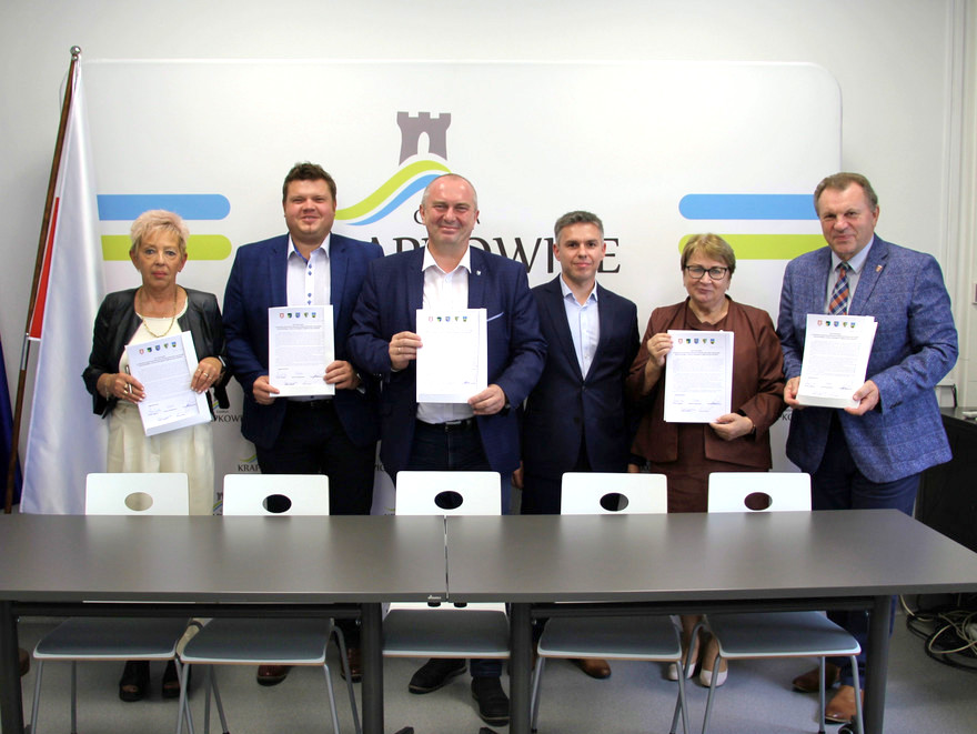 Podpisanie listu intencyjnego w sprawie Klastra Energii [fot. www.krapkowice.pl]