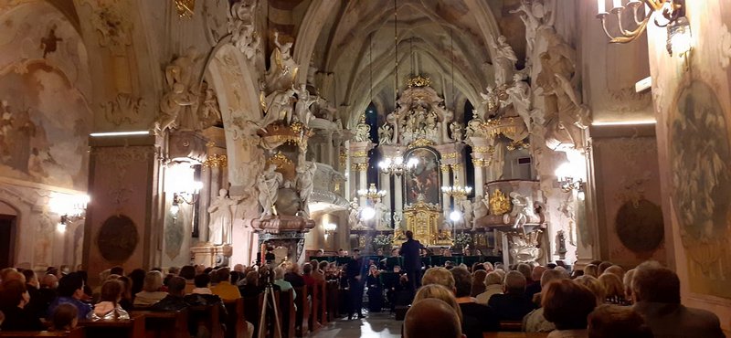 Wnętrze kościoła św. Bartłomieja w Głogówku podczas jednego z koncertów © [fot. Małgorzata Ślusarczyk]