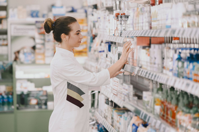 W aptekach brakuje leków. Pustki są na półkach z antybiotykami