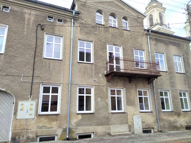 Jest 9 wyremontowanych mieszkań komunalnych w centrum Praszki. Koszt miliona złotych po stronie gminy