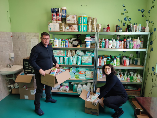 Magazyn darów w Gogolinie działa na pełnych obrotach. Pomagają urzędnicy, nauczyciele i emeryci