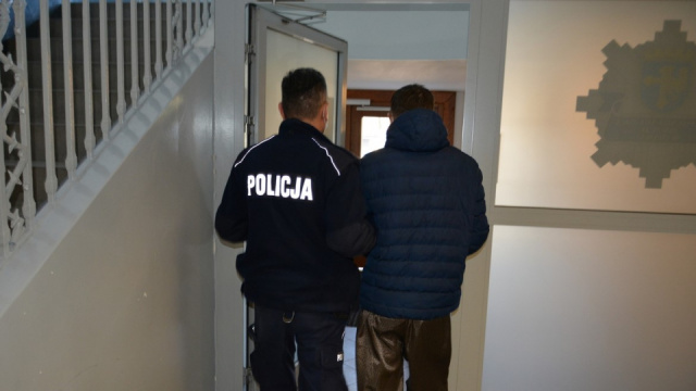 W areszcie poczekają na rozprawę. Mężczyznom, którzy napadli na sklep w Prószkowie grozi do 15 lat więzienia
