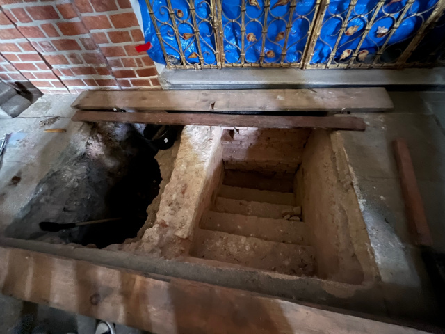 Odnaleźliśmy już szczątki 5 osób. Archeolodzy rozpoczęli prace w opolskiej katedrze