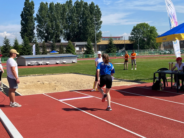 750 młodych sportowców rywalizuje na opolskim stadionie lekkoatletycznym w Wojewódzkich Igrzyskach Szkół Wiejskich LZS