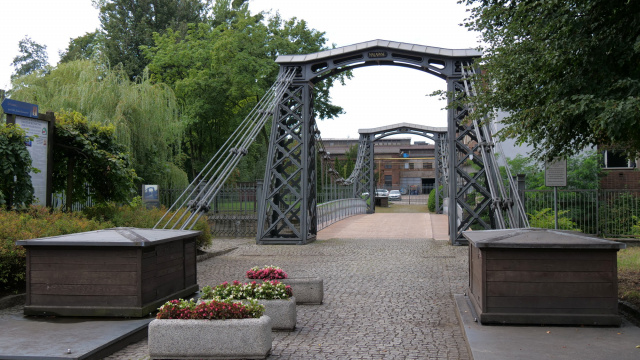 To miasto symbolizuje najstarszy żelazny most wiszący w Europie. Dziś z radiową akcją odwiedziliśmy Ozimek [FILM, ZDJĘCIA]