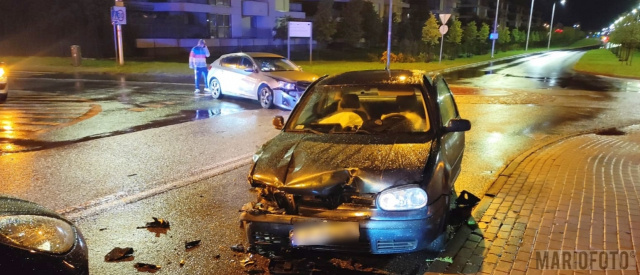 Policja poszukuje sprawcy nocnej kolizji w Opolu. Zniszczone zostały 3 auta