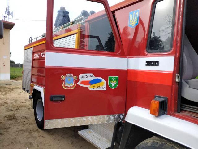Gmina Rudniki pomogła ukraińskim strażakom. Ich dwa wozy zniszczyły rosyjskie bomby