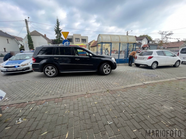 Zderzenie dwóch aut w Komprachcicach
