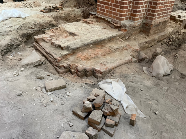 Odkrycia archeologiczną cieszą, ale remont katedry opóźniają