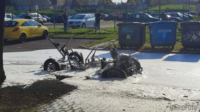 Opole: pożar mikropojazdu do nauki jazdy. Z auta pozostało niewiele