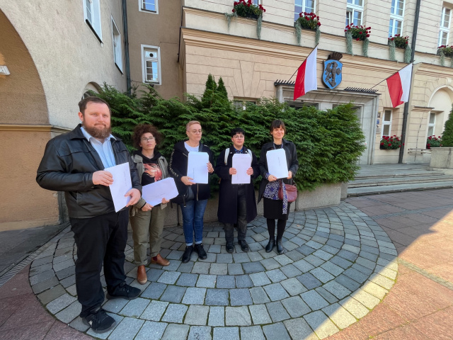 Opole: rodzice dzieci z autyzmem walczą o szkołę. Miasto czeka na unijne dotacje