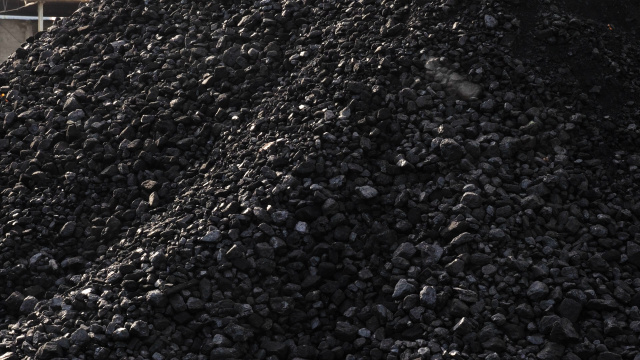 Jak samorządy będą dostarczać węgiel Sprawdziliśmy Niemodlin, Dąbrowę i Komprachcice [ZDJĘCIA, FILM]