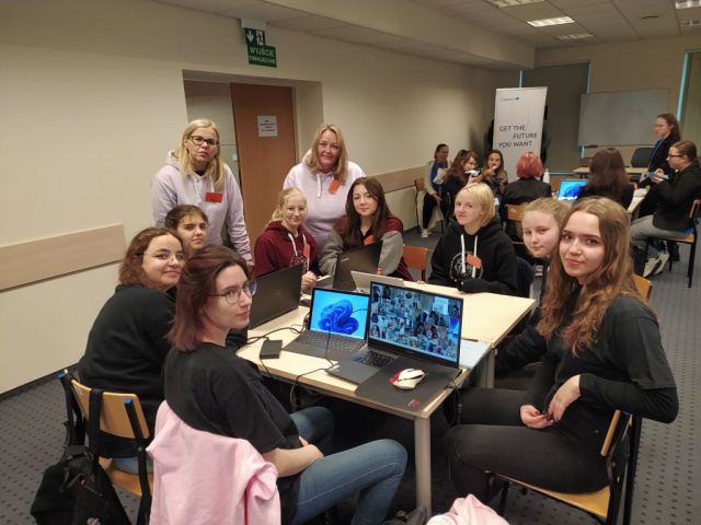 Kobiety do... komputerów. Na Politechnice Opolskiej mierzą się przyszłe specjalistki IT