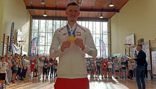 Olimpijczyk Dawid Tomala zachęcał do uprawia sportu młodzież z Głubczyc