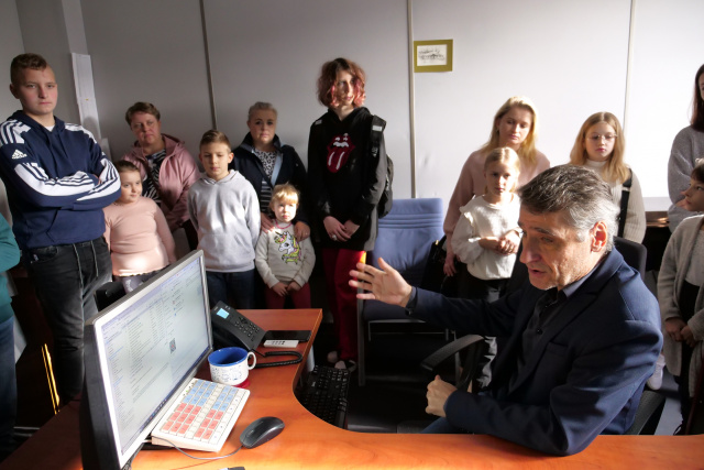 Wygrali konkurs organizowany przez KRUS i zwiedzali Radio Opole