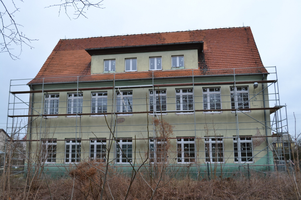 Przebudowa szkoły w Skorogoszczy [fot UM w Lewinie Brzeskim]