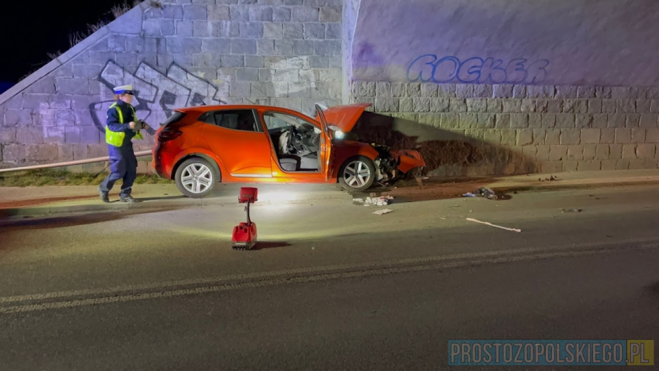 wypadek na ulicy Luboszyckiej w Opolu fot. Mario