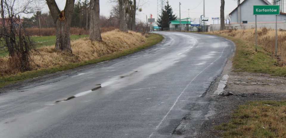 Drogi w gminie Korfantów są stopniowo odnawiane [fot. Artur Kowalczyk]