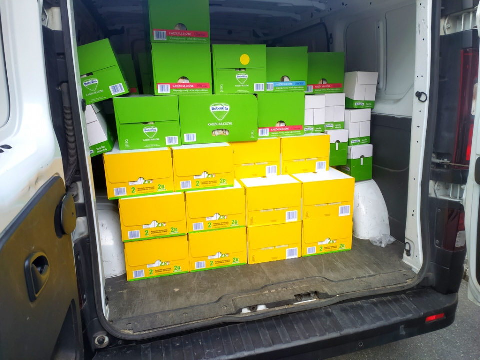 Przekazanie produktów mlecznych od firmy Danone Nutricia w Opolu [fot. Witold Wośtak]