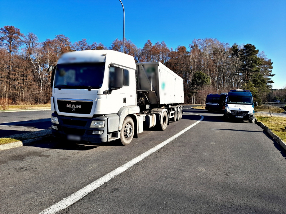 Inspekcja Transportu Drogowego skontrolowała blisko 100 pojazdów [fot. WITD w Opolu]