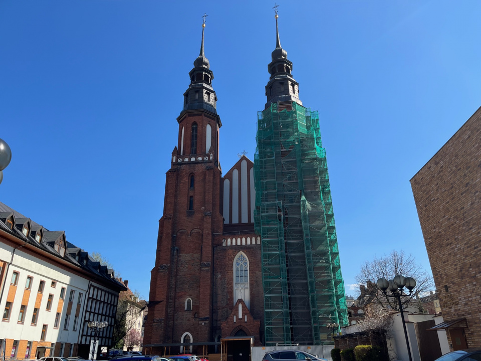 W opolskiej katedrze trwa remont wieży południowej [fot.M.Matuszkiewicz]