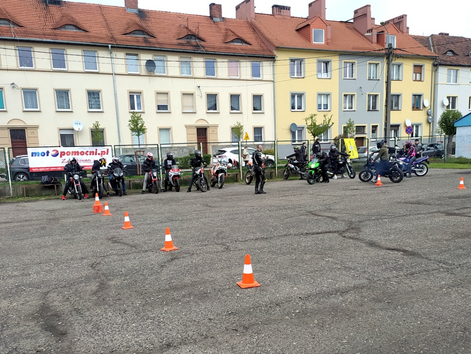 Szkolenie motocyklowe w Kluczborku [fot. Witold Wośtak]
