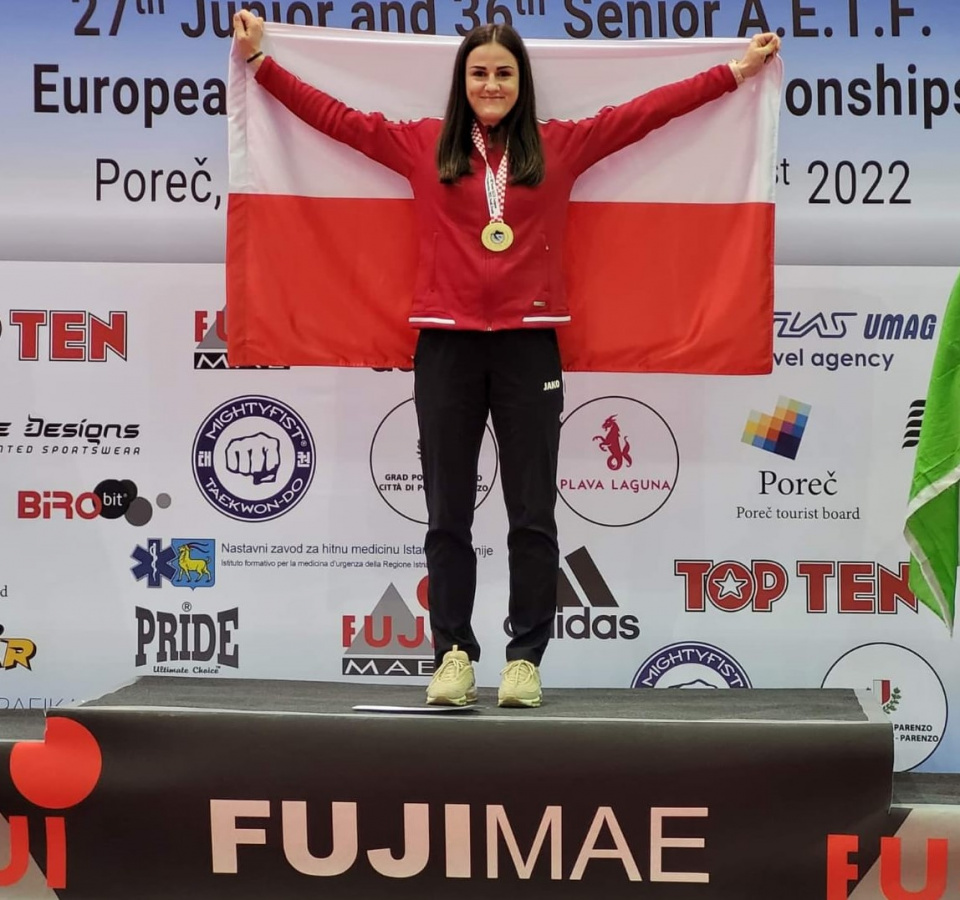 Karolina Słodkowska na najwyższym podium mistrzostw Europy w taekwondo - [fot: archiwum zawodniczki]