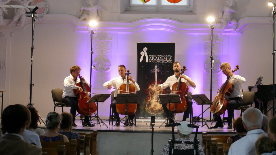 Polish Cello Quartet podczas inauguracji 9. Międzynarodowej Akademii Wiolonczelowej w Nysie [fot. Małgorzata Ślusarczyk]