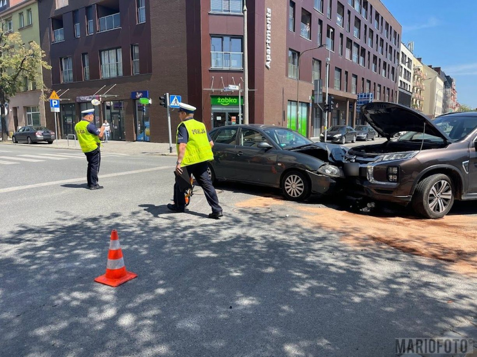 Wypadek na skrzyżowaniu 1 Maja z Katowicką foto:Mario