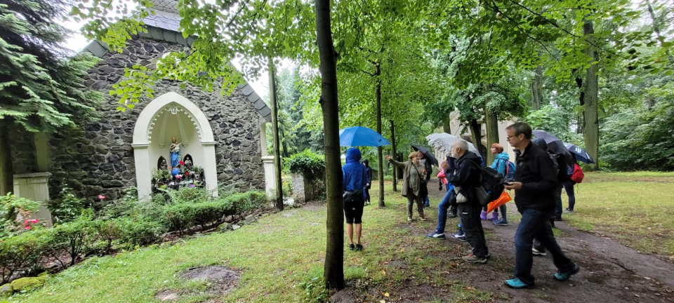 Turyści mogli dziś poznać Górę św. Anny tropem pustelników [fot. archiwum prywatne]