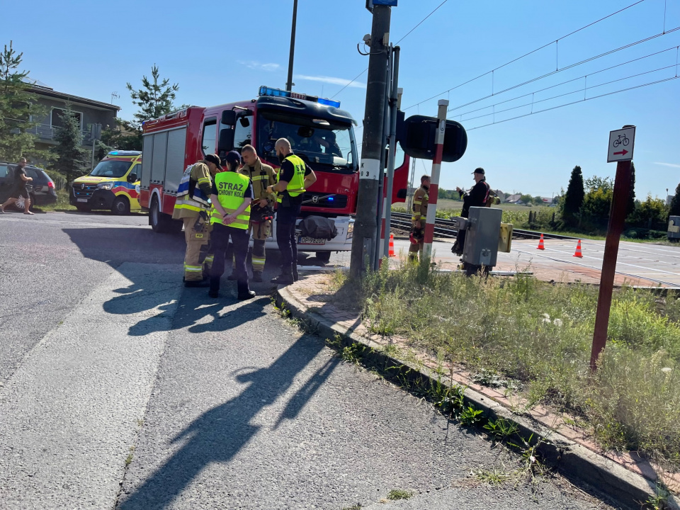 Wypadek na przejeździe kolejowym w Chróścinie koło Opola foto:Mario