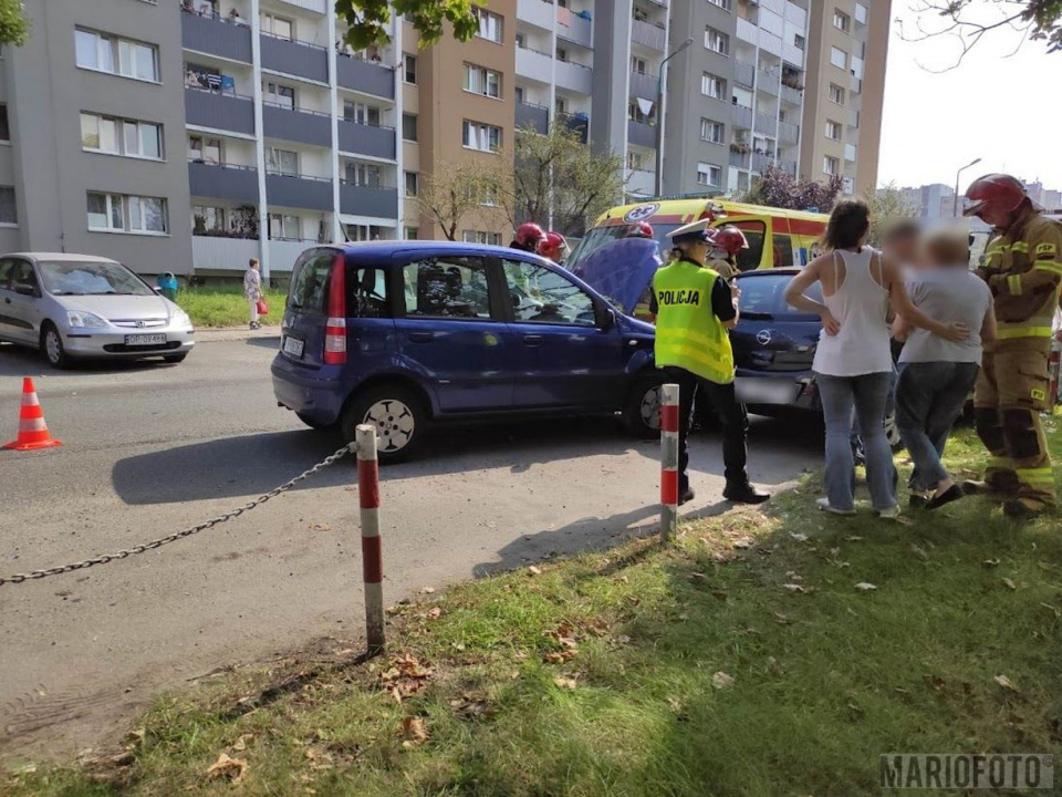 Zderzenie dwóch aut przy Koszyka w Opolu [fot. Mario]