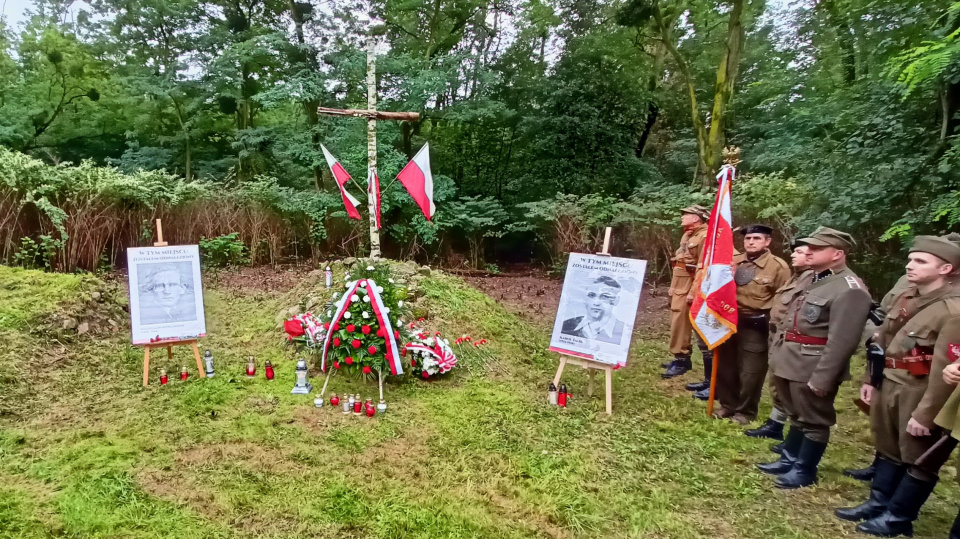Uczczono pamięć pomordowanych partyzantów w Malerzowicach Wielkich - [fot: Grzegorz Frankowski]