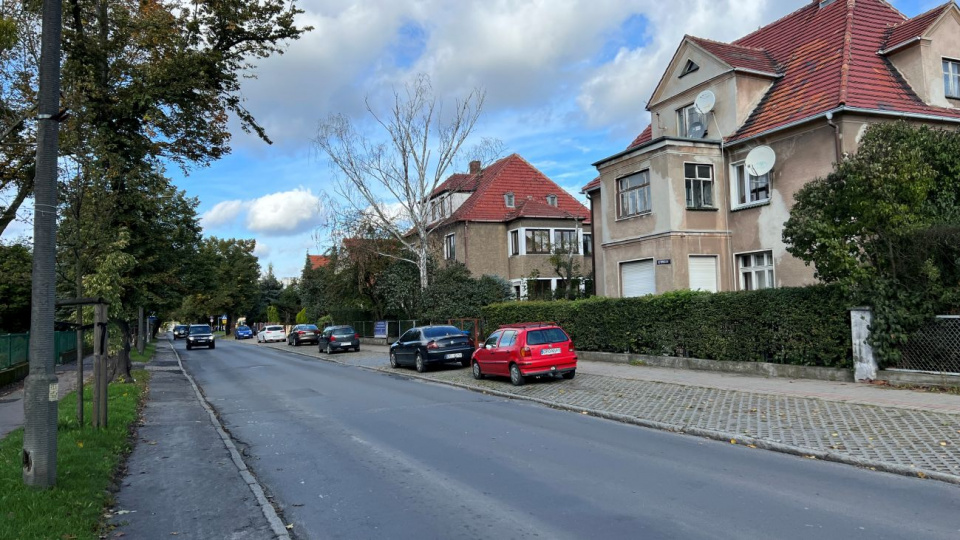 Ulica Poprzeczna w Brzegu ma zostać przebudowana, a na obu jej końcach pojawią się ronda [fot. Daniel Klimczak]