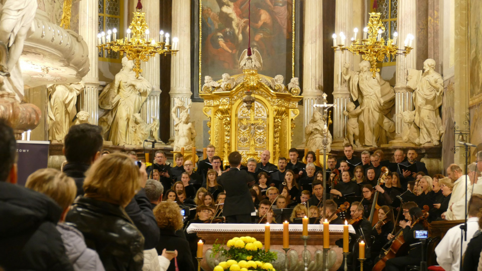 Uroczysta msza święta i prawykonanie "Mszy Jubileuszowej" z okacji 50-lecia Diecezji Opolskiej [fot. Małgorzata Ślusarczyk]