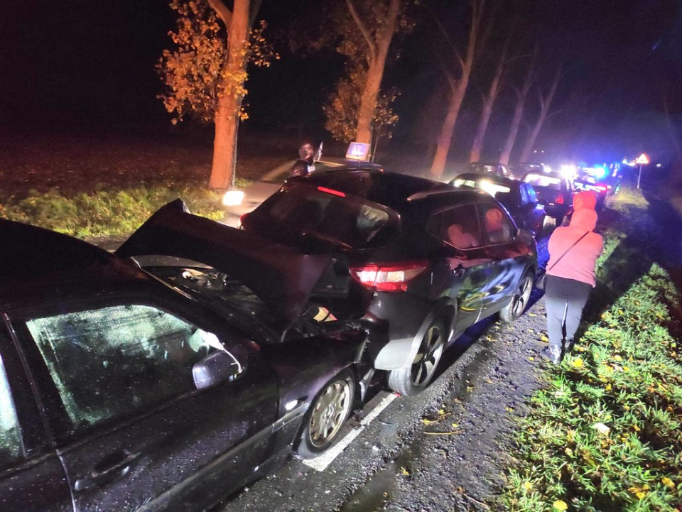 Zderzenie trzech samochodów w Opolu-Sławicach [fot. Mario]