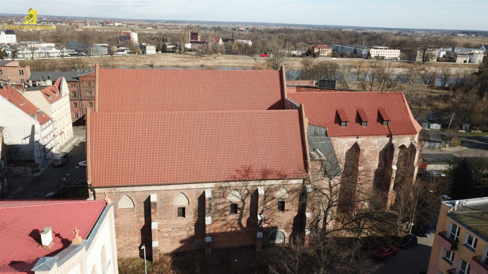 Dawny kościół w Brzegu jest na sprzedaż [fot. ogłoszenie o sprzedaży - https://www.domiporta.pl/nieruchomosci/sprzedam-biuro-brzeg-950m2/153534420]