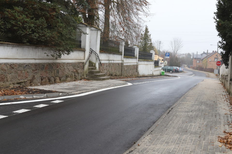 Wyremontowana droga powiatowa w Żytniowie [fot. www.facebook.com/Gmina Rudniki]