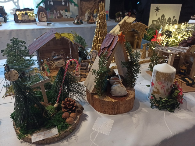 Za nami kolejna wystawa szopek i ozdób świątecznych w Szymiszowie-Osiedlu [ZDJĘCIA]