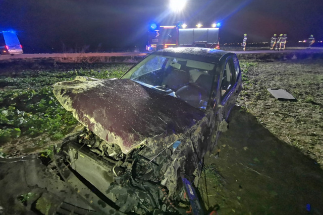 Wypadek na trasie Strzelce Opolskie - Dolna. Samochód dachował