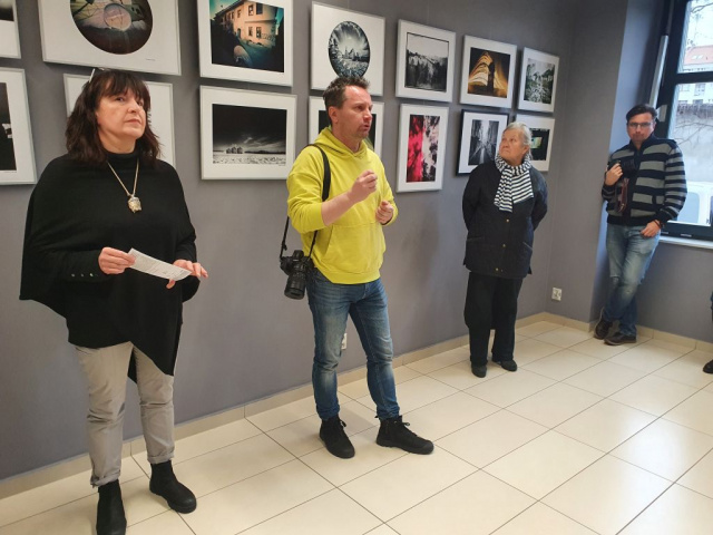 Wystawa fotografii otworkowej w MBP w Opolu