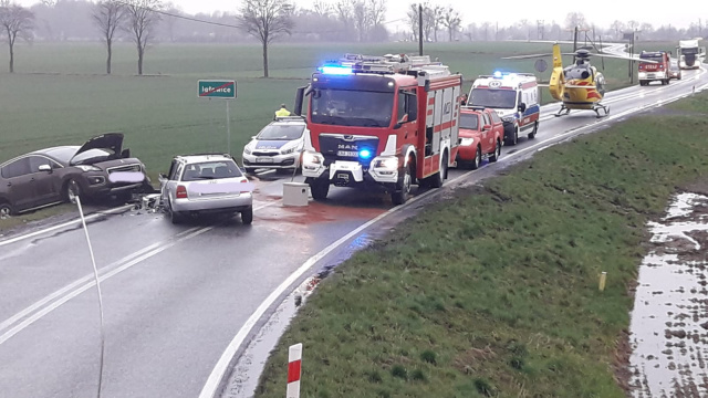 Wypadek na DK 39 między Namysłowem a Kępnem. Wezwano LPR