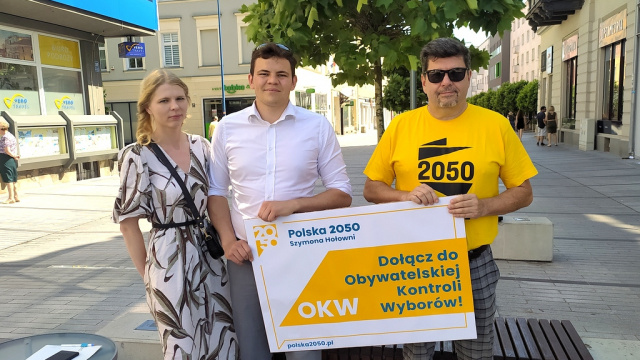 6 osób dołączyło w Opolu do Obywatelskiej Kontroli Wyborów. Zachęcali działacze Polski 2050