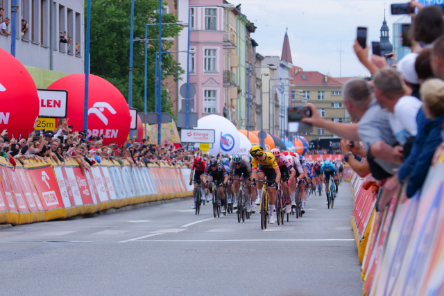 Dopingowali kolarzy na całej trasie. Kibice dopisali podczas 4. etapu Tour de Pologne